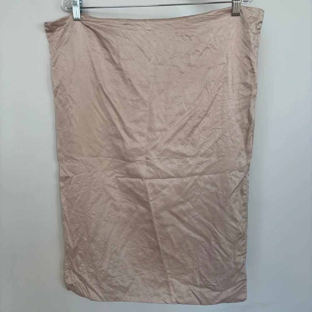 SLIP 100% Silk Pillowcase‎
